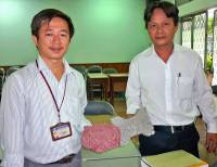 Biến xỉ phế thải thành gạch lát vỉa hè